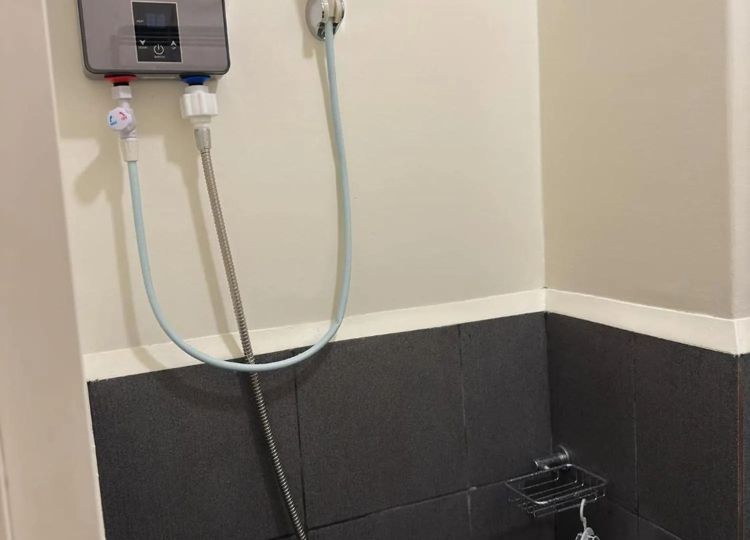 Guest house Condo In Cubao By Cindy Manila